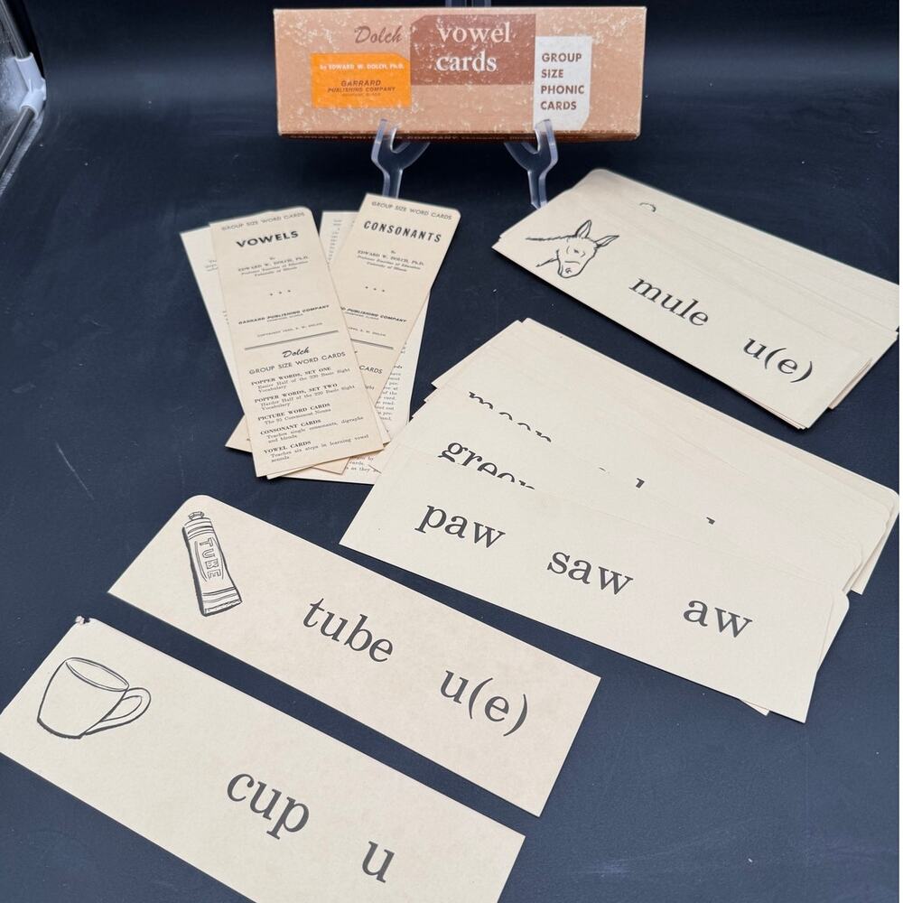 Vintage Phonic Vowel Cards Group Size 1960 Complete